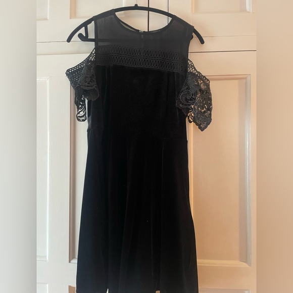 Topshop velvet dress - Picture 3 of 9